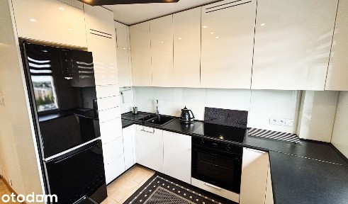 Mieszkanie 2 pokoje 47,50m, 7 piętro, balkon, piwnica.