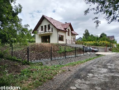 Dom wolnostojący w Mogilanach.