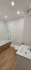 Mieszkanie 3 pokoje 72,97 m², Centrum Trzebnicy, Balkon