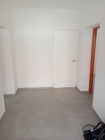 Sprzedam duża kawalerkę z ogródkiem