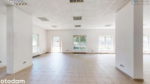 Parter | centrum | 3m wys. | witryny | 2 wejścia| ogrzewanie z miasta