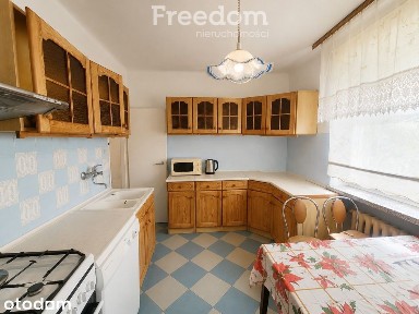 Dom wolnostojący 130 m², duża działka, garaż, do w