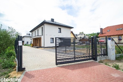 Dom bliźniak przy lesie, kanalizacja i wodociąg