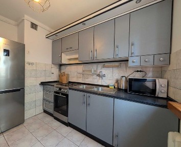 ul. Wysockiej, 2 pokoje 48 m², umeblowane