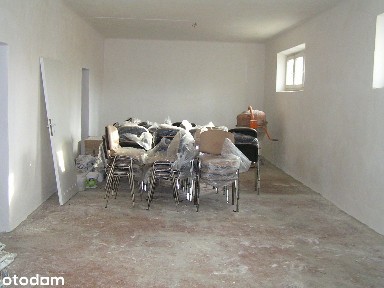 Powierzchnie magazynowe w budynku w Gliwicach Łabędach od 110 m2