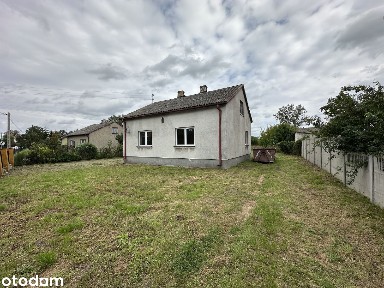 Dom + 4400 m² działki | centrum Baranowa | 449 tys.