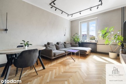 Plac Kościuszki/Remont 2021/Drewniana podłoga