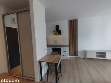 Atrakcyjne-2 pok-39,74-1 p- duży balkon