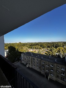 Przestronne mieszkanie z balkonem oraz garażem