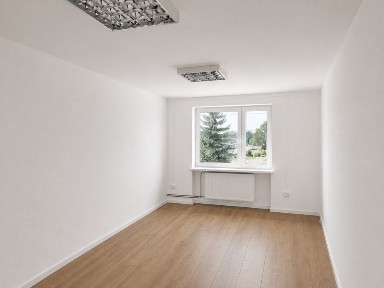 Do wynajecia lokal 40 m2 - Chynów