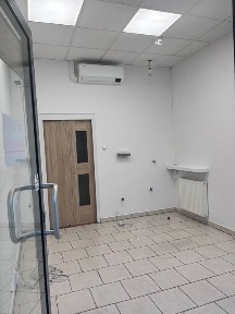 Odstępie lokal 20 m² na pół roku