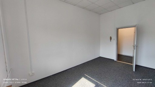 Lokal 15 m - centrum, parking