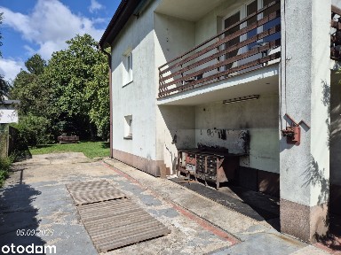 Przestronny, wielopoziomowy dom z dużym ogrodem. Grodzisk - Łąki