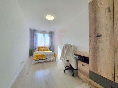 3 niezależne pokoje | Blok, balkon, ogrzewanie miejskie | 56 m2 | 800 metrów od UŚ | ul. Nadgórników 12
