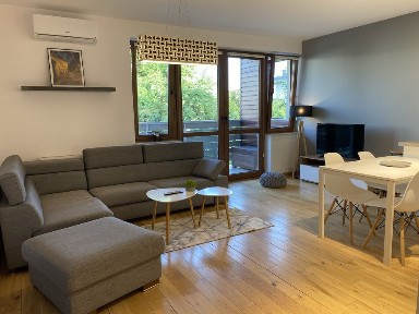 Mieszkanie wysoki standart - 48m2, duzy balkon, klimatyzacja, zamknięte osiedle, parking
