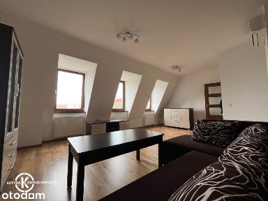 Przestronny apartament w centrum, winda, parking