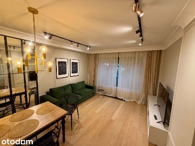 Apartament w Centrum z widokiem na zieleń