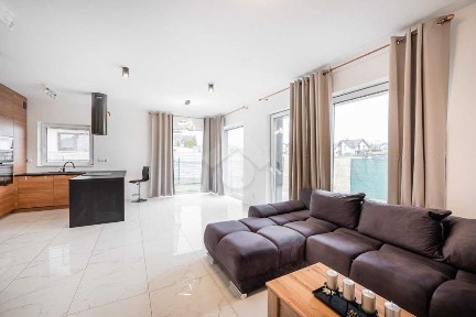 parter+piętro, ogródek, 4 sypialnie, salon, garaż, PET FRIENDLY