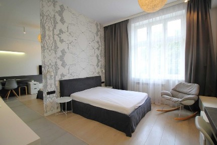 Kazimierz-Starowiślna, garsoniera