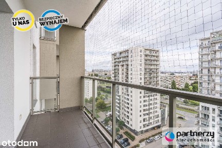 2 pokoje Albatross Towers z miejscem w hali