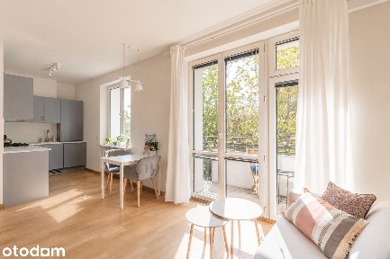 Słoneczne z widokiem na drzewa | balkon | piwnica