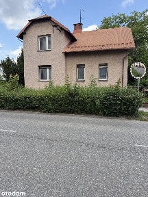 Dom wolnostojący z dużą działką w mieście