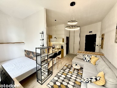 Kawalerka/2 pokoje w ścisłym centrum świeżo wyremontowana - do wejścia