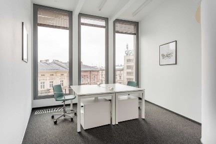 Wynajem biura w Poznaniu: Prywatna powierzchnia biurowa o wysokim standardzie w lokalizacji Regus Okraglak, gotowa na wynajem.