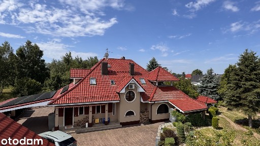 Dom z basenem, garażem i dużym ogrodem - Popielów