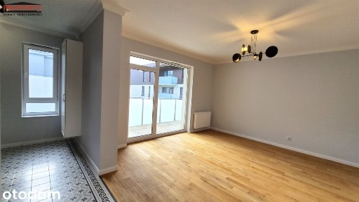Elegancki Apartament 2 Pokoje, Balkon, Komórka