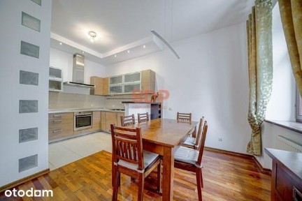 Garaż zamykany i komórka 7m2 w cenie | od 1 listopada
