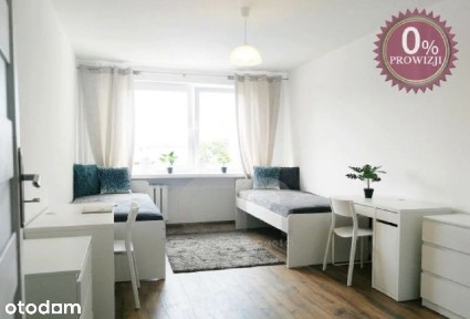 Przestronne mieszkanie, 3 pokoje, max 4 osoby,kuchnia, winda, pl. Bema