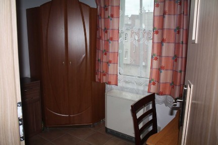 4 pokojowe mieszkanie, blisko UE
