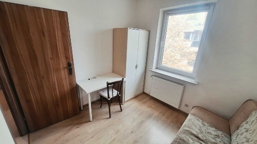 Małe mieszkanie dla pary lub studentów do wynajęcia. Świetna lokalizacja.