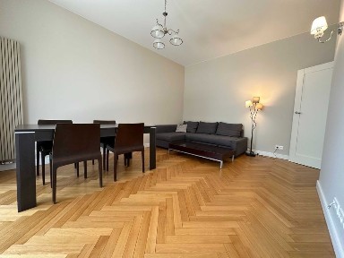Mokotów, Biały Kamień apartament z widokiem na park