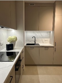 Do wynajęcia komfortowe 2-pokojowe mieszkanie z klimatyzacją - 33 m² przy uczelni Leona Koźmińskiego | Osiedle Jagiellońska |