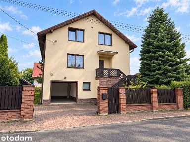 Dom 230 m² w centrum Grodziska | 2 garaże | działka 532 m²