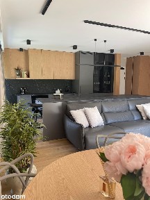 Apartament z ogródkiem i miejscami parkingowymi - 1.linia za promenadą