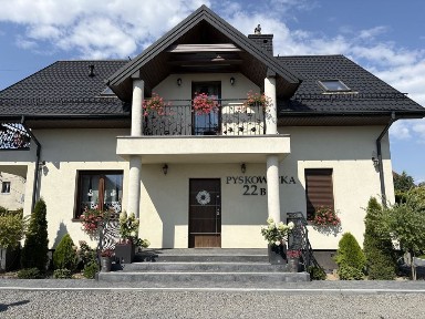 Dom wolnostojący blisko jeziora