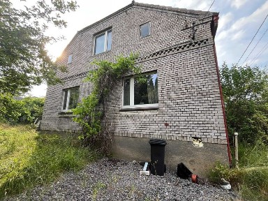 Sprzedam dom w koziegłówkach wraz z polem 2 hektary