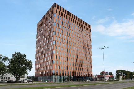 Wynajem biura w Gdańsku: Prywatna 4-osobowa powierzchnia biurowa w prestiżowej lokalizacji Spaces Wave Gdansk.