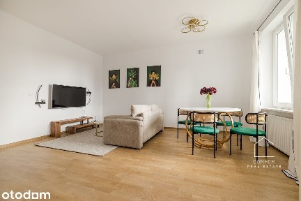 Balkon | 4 pokoje | Metro Świętokrzyska | City Center