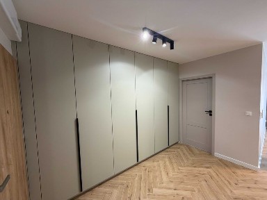 Wynajmę nowe mieszkanie 2 pokojowe + garaż w hali CENTRUM