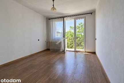 Dwa pokoje Piaski do remontu balkon