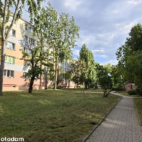 Zarzew. M-3 do własnej aranżacji na pierwszym piętrze niskiego bloku