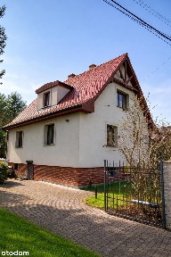 Dom wolnostojący z zadbanym ogrodem w starej dzielnicy willowej