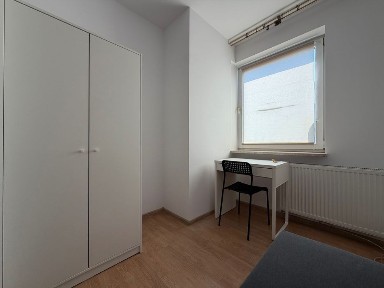 Wynajmę przestronne, 4 pok. mieszkanie (lub pojedyńcze pokoje) - ul. Grochowska 304, idealne dla studentów lub osób pracujących/ firm. Wystawiam FV