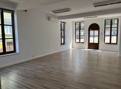 Lokal użytkowo-uslugowy pod wynajem