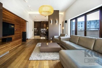4-pokojowy penthouse przy ul. Żeligowskiego