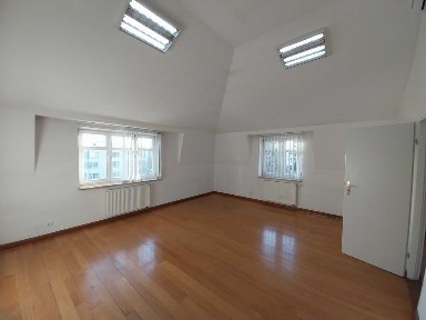 Lokal biurowy 65m2 - 3 pokoje R. Mogilskie do wynajęcia